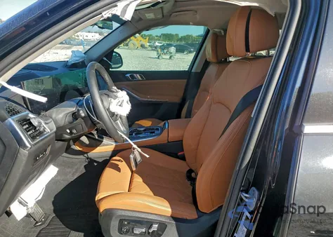 2025 BMW X7 xDrive40I z USA, uszkodzony, nr VIN 5UX23EM08S9Y94026